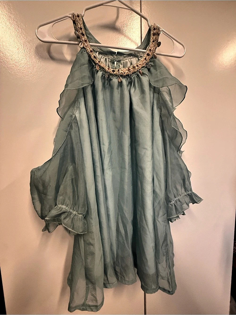 New SHEIN Ruffled cold shoulder blouse with shells - beach, mermaid. Sexy.